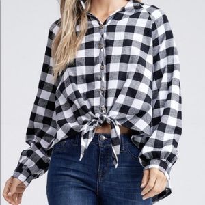 ♦️SOLD♦️White Birch front tie flannel